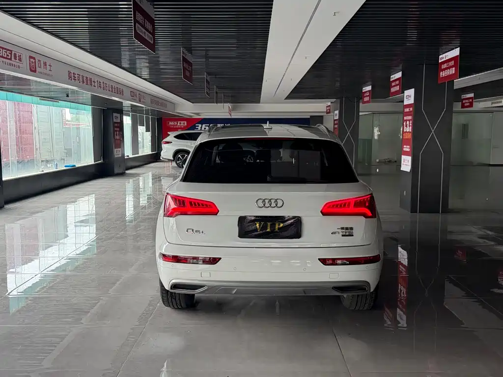Audi Q5L — миниатюра 5