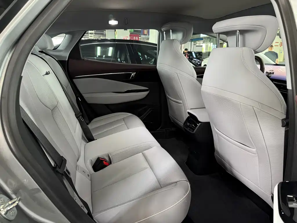 Buick E4 — миниатюра 11