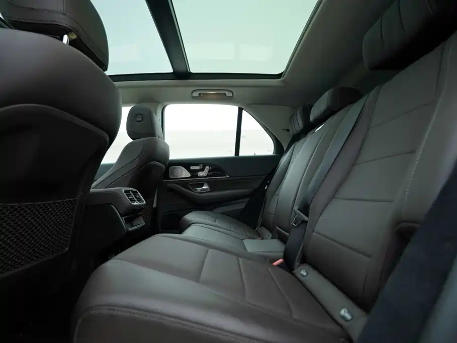 Mercedes-Benz GLE (Import) — миниатюра 20