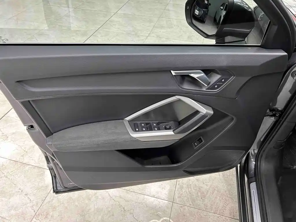 Audi Q3 — миниатюра 10