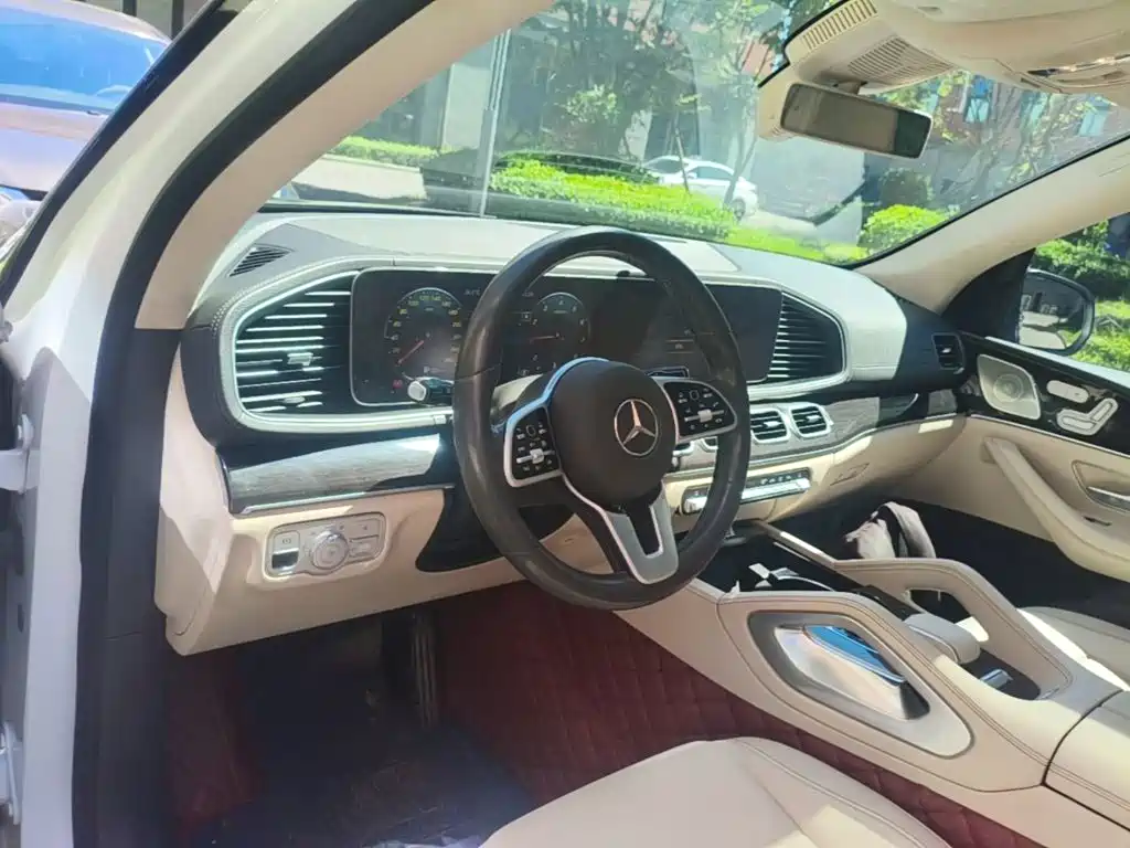 Mercedes-Benz GLE (Import) — миниатюра 10