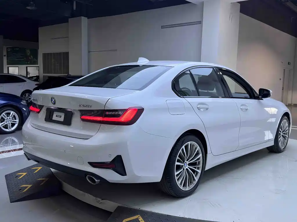 BMW 3 Series — миниатюра 6