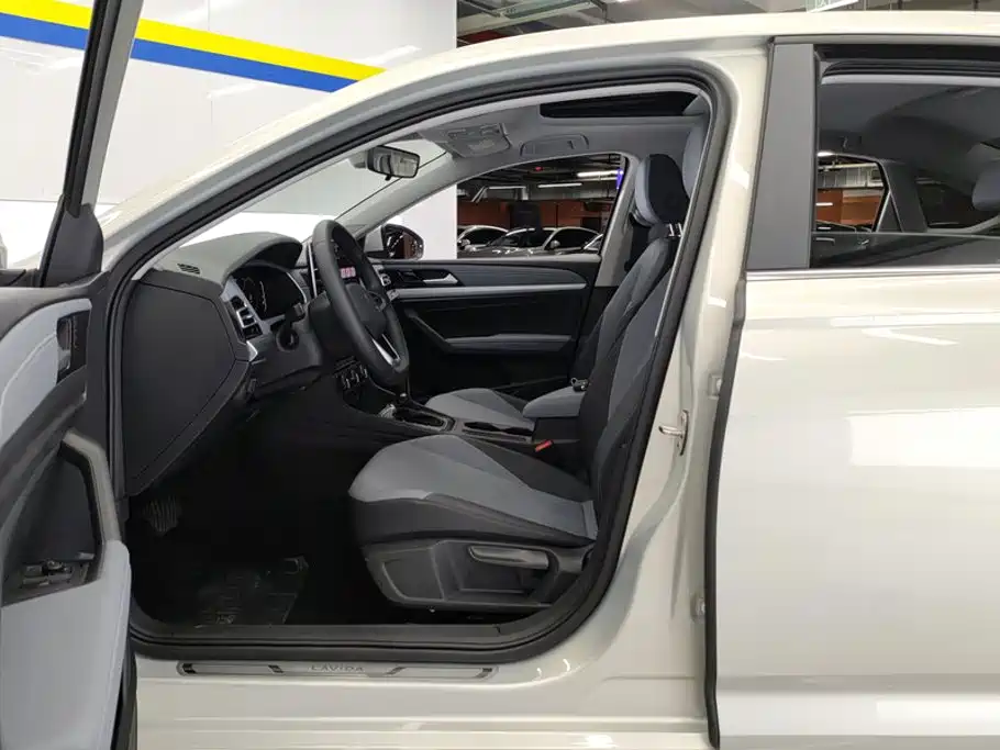 Volkswagen Lavida — миниатюра 9