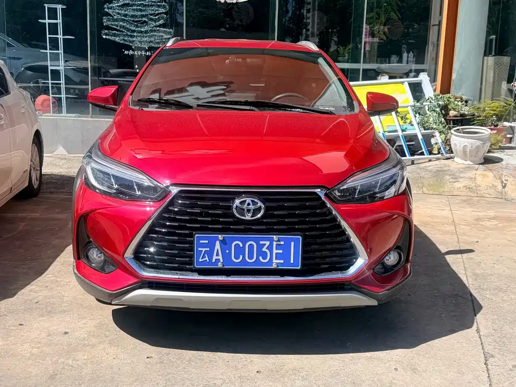 Toyota Yaris L — миниатюра 2