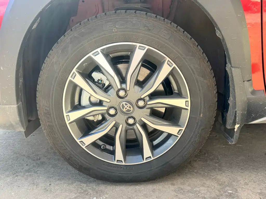 Toyota Yaris L — миниатюра 8