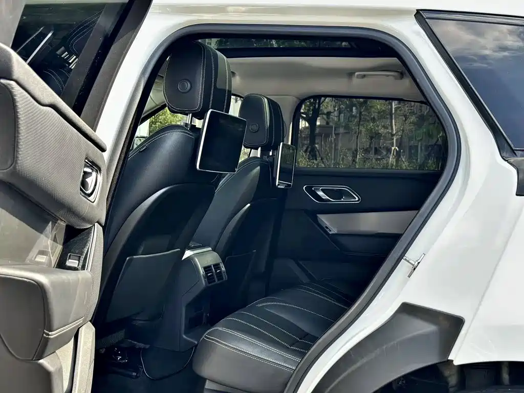 Land Rover Velar — миниатюра 6