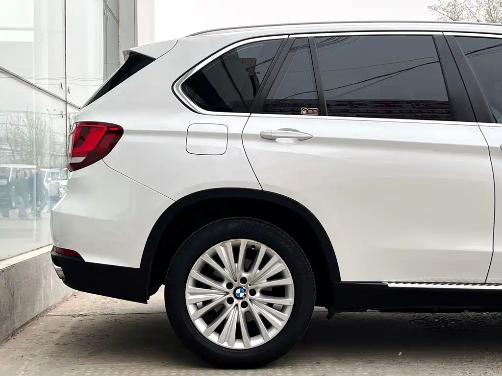 BMW X5 (Import) — миниатюра 9