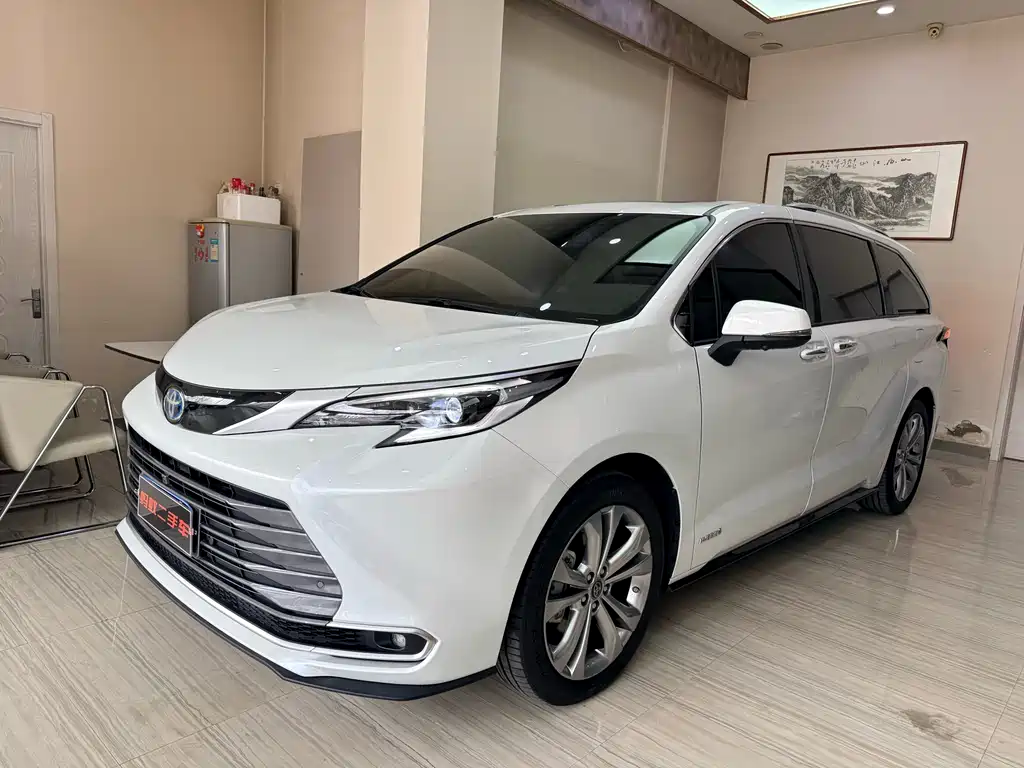 Toyota Sienna 2024