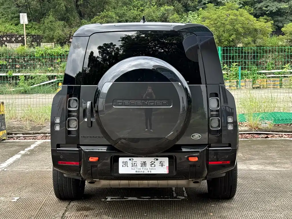 Land Rover Defender — миниатюра 12