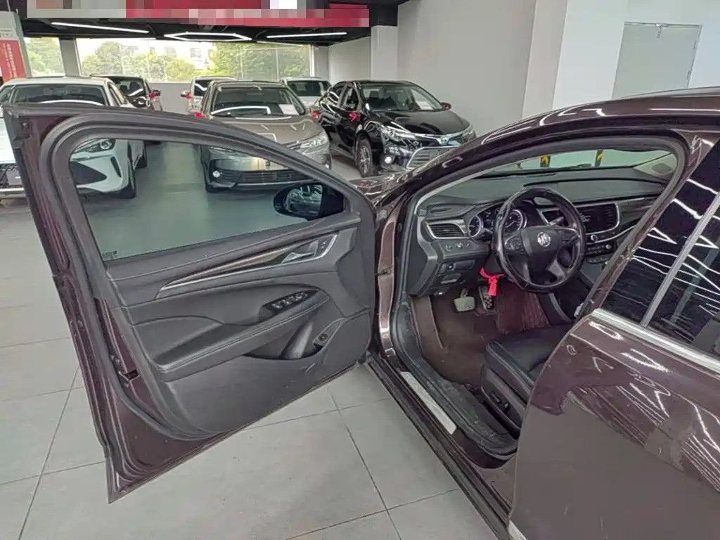 Buick LaCrosse — миниатюра 16
