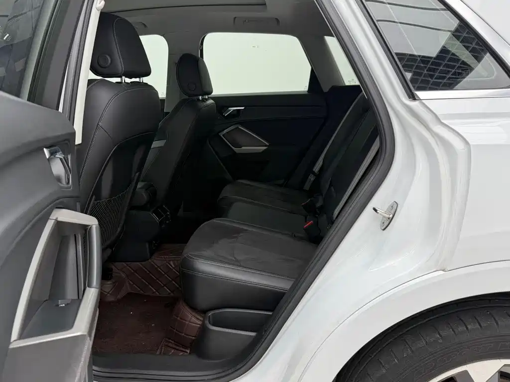 Audi Q3 — миниатюра 8