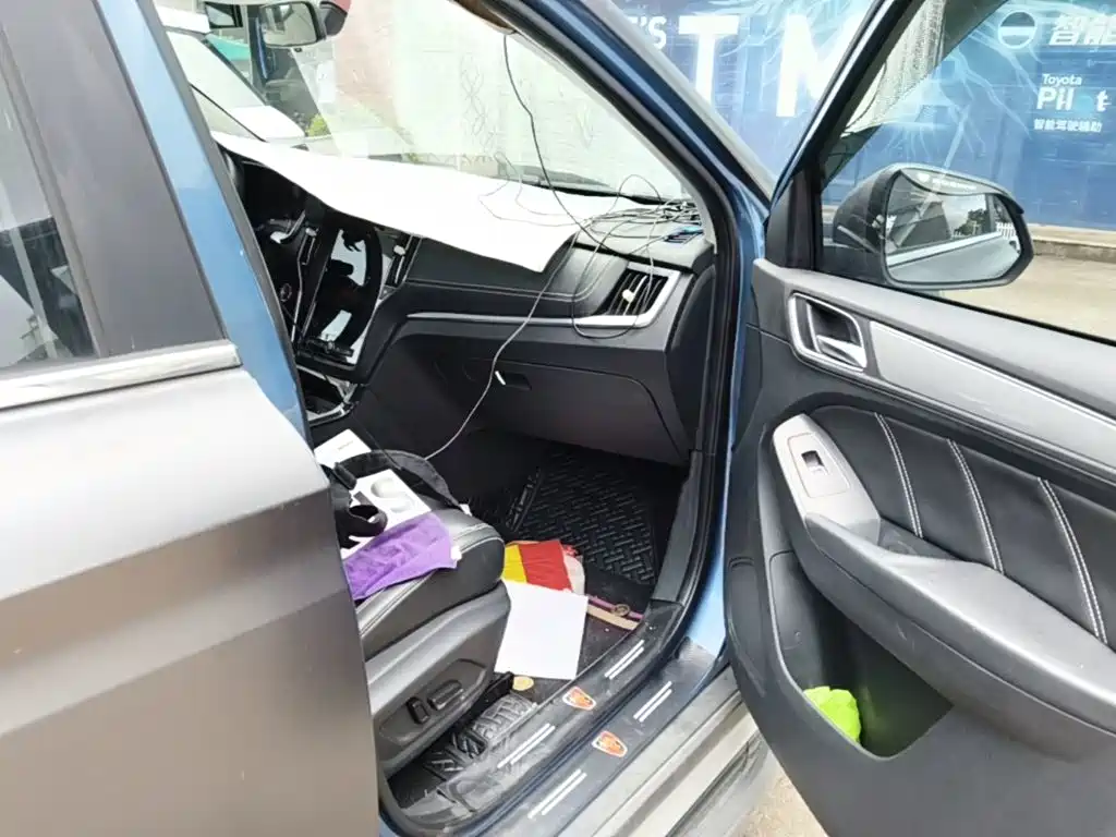 Roewe RX5 — фотографии объявления, Фото 11