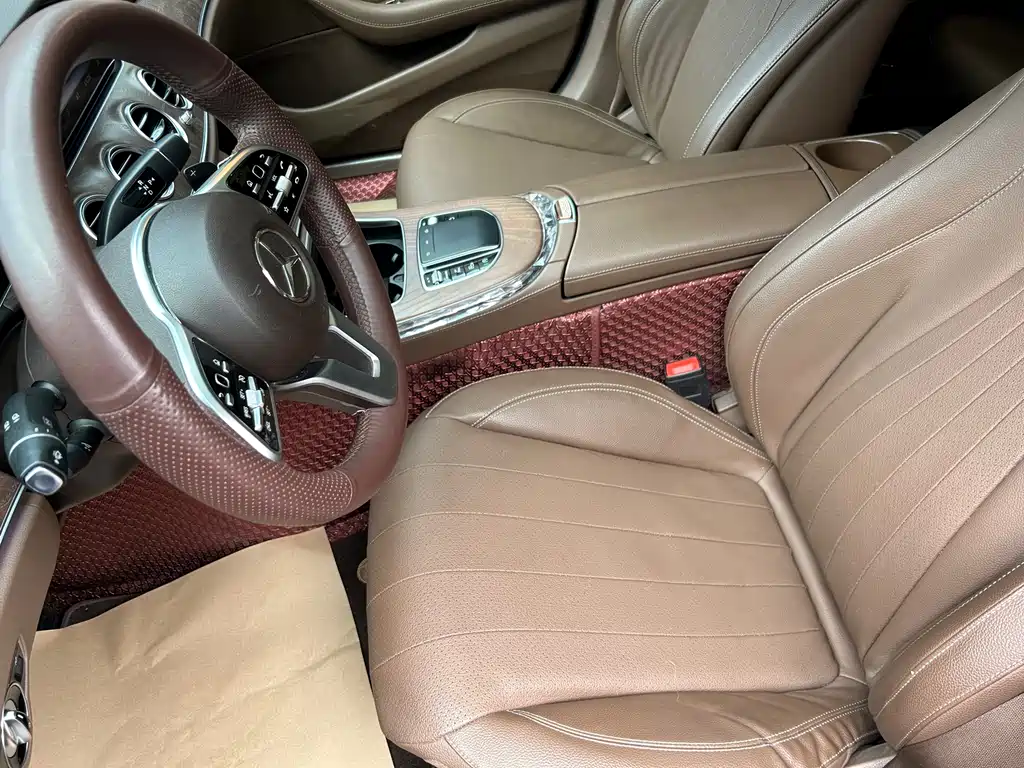 Mercedes-Benz E-Class — миниатюра 9