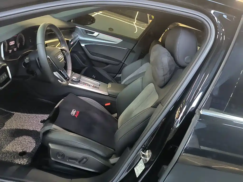 Audi A6L New Energy — миниатюра 15