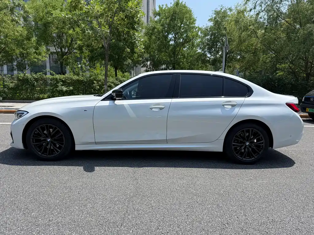 BMW 3 Series 3 2022 325Li M Sport