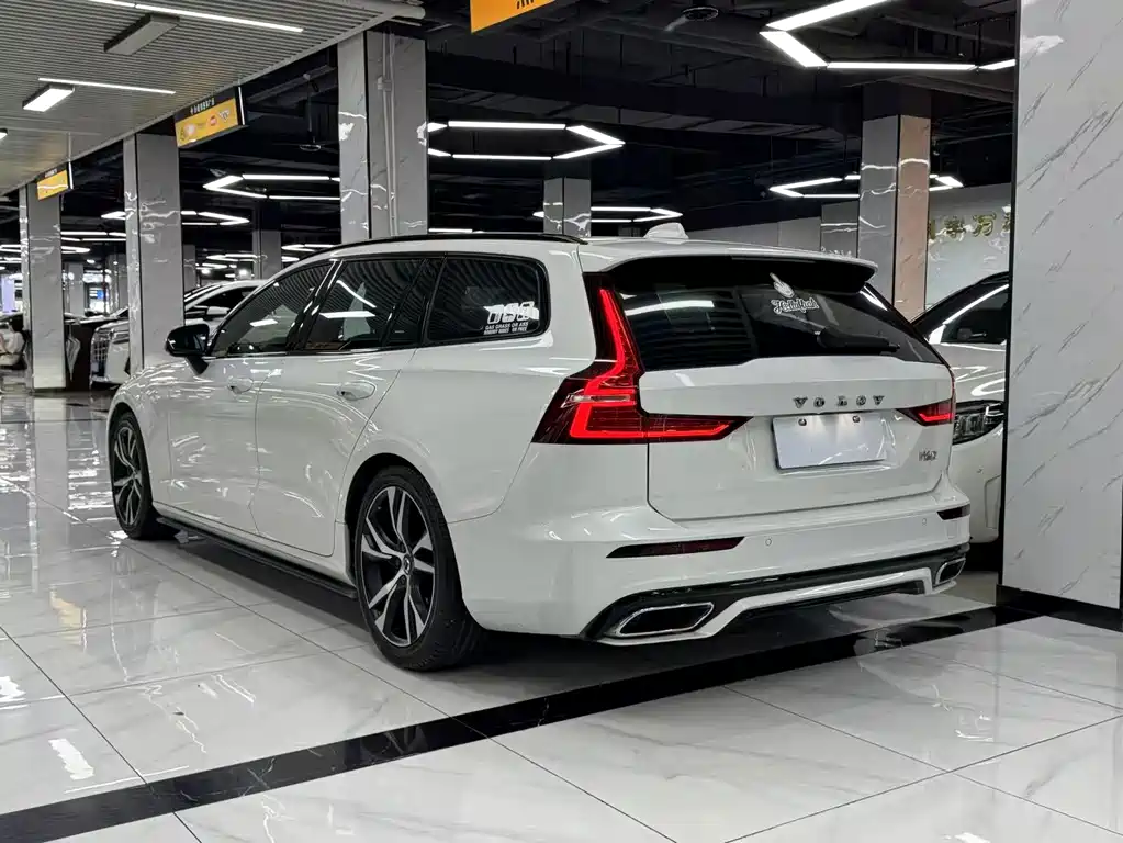 Volvo V60 — миниатюра 7