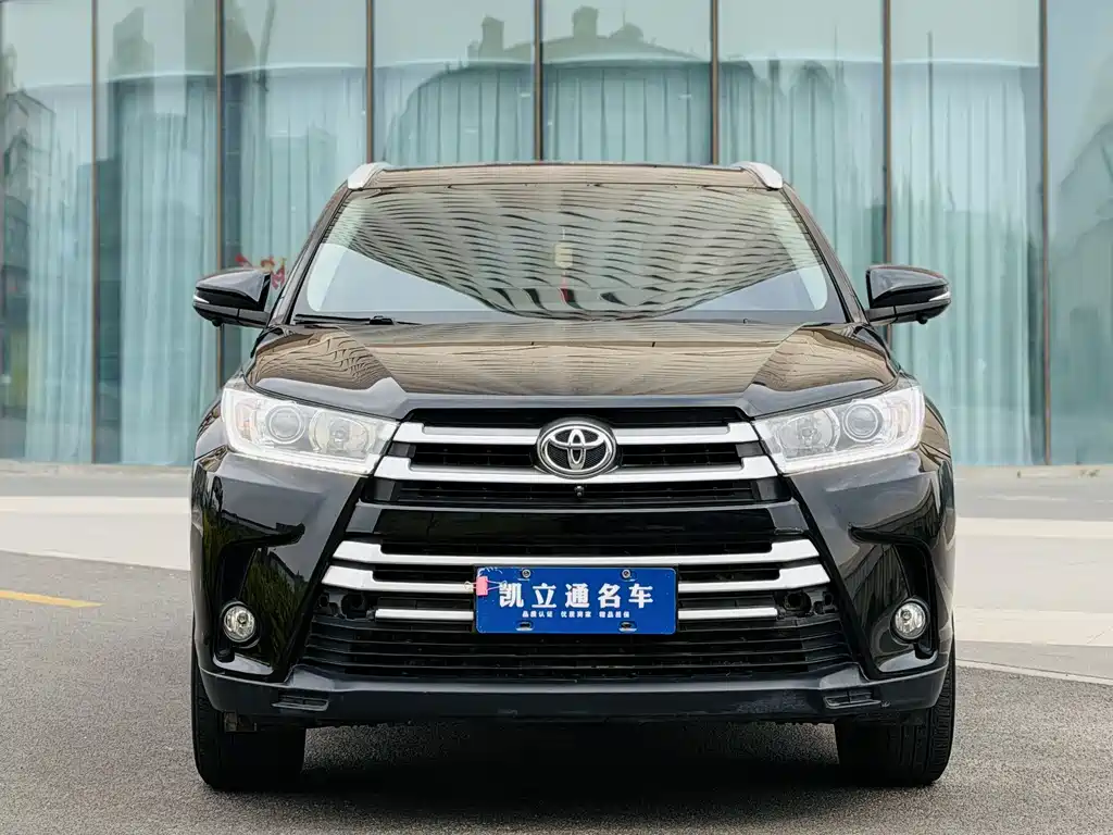 Toyota Highlander 2021 2.0T Elite 7 мест
