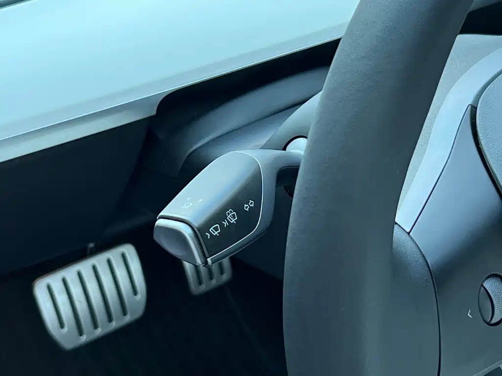 Tesla Model 3 — миниатюра 19