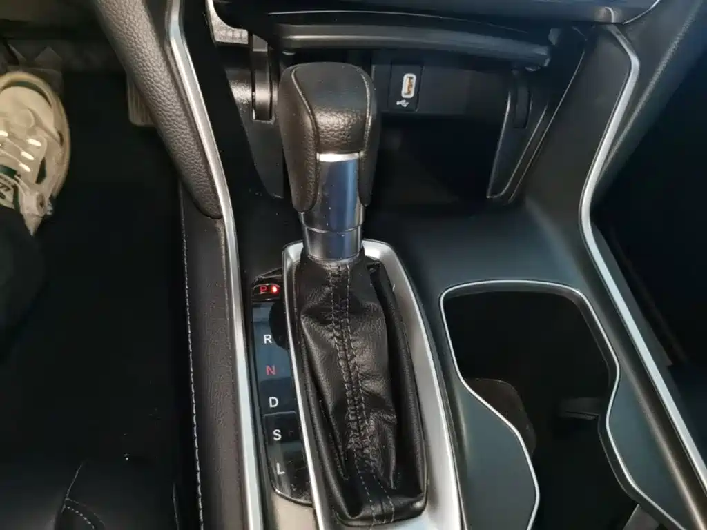Honda Accord — миниатюра 14