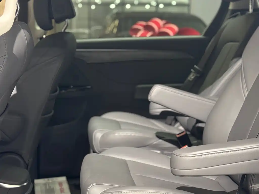 BUICK GL8 NEW ENERGY