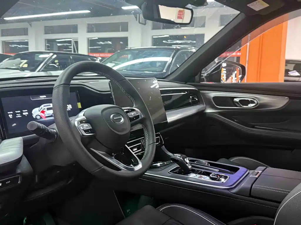 GAC GS8 2025 2.0TGDI Luxury 5 мест