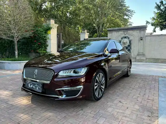 Lincoln MKZ 2017 2.0 H Hybrid — фото 1