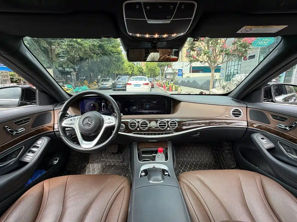 Mercedes-Benz S-Class — миниатюра 13