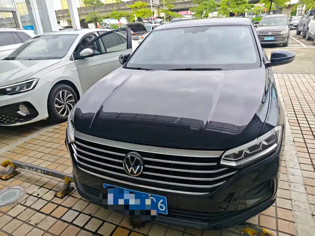 Volkswagen Lavida — миниатюра 3
