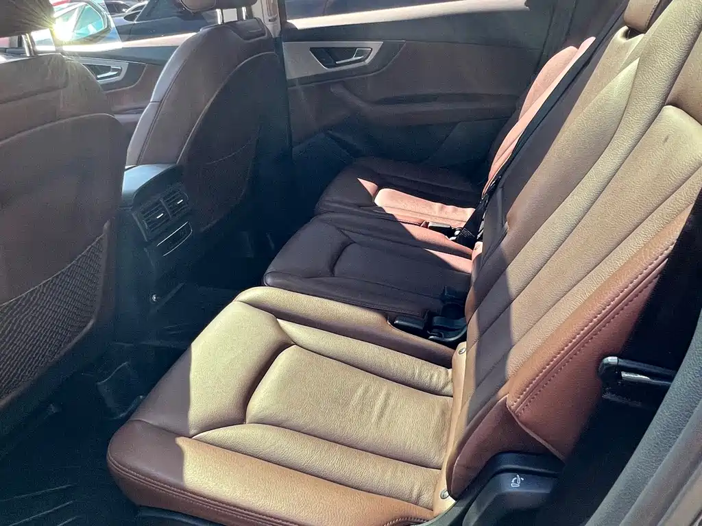 Audi Q7 — миниатюра 7