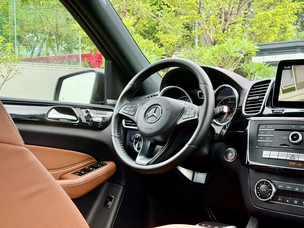 Mercedes-Benz GLE AMG — миниатюра 14