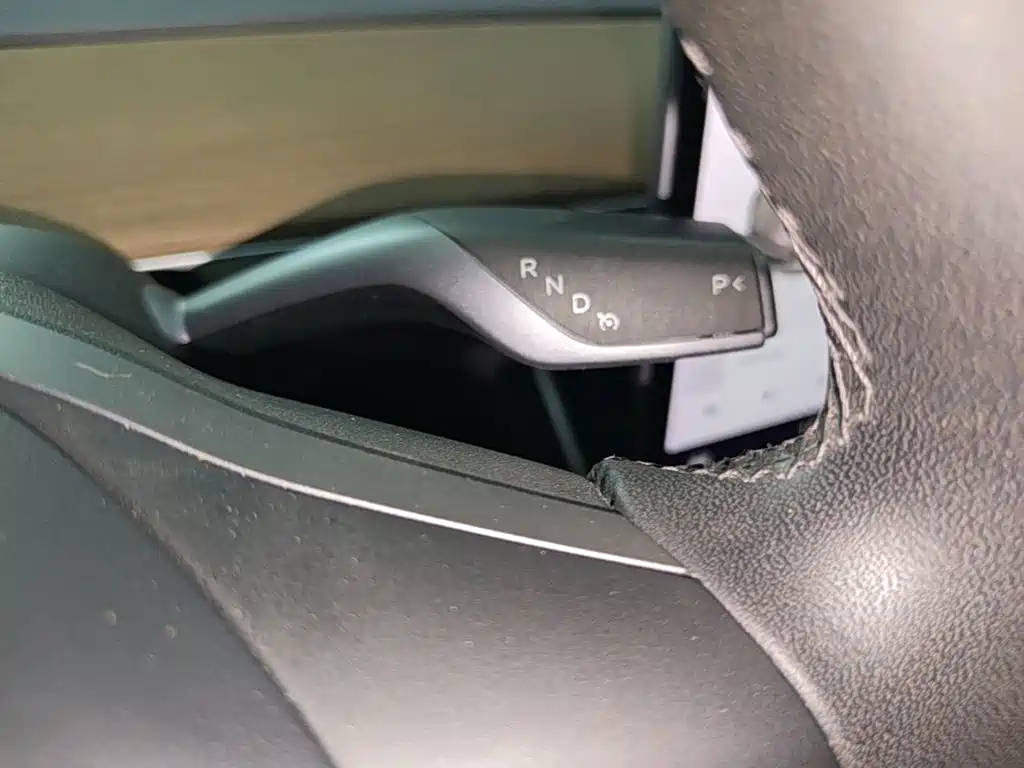 Tesla Model 3 — миниатюра 14