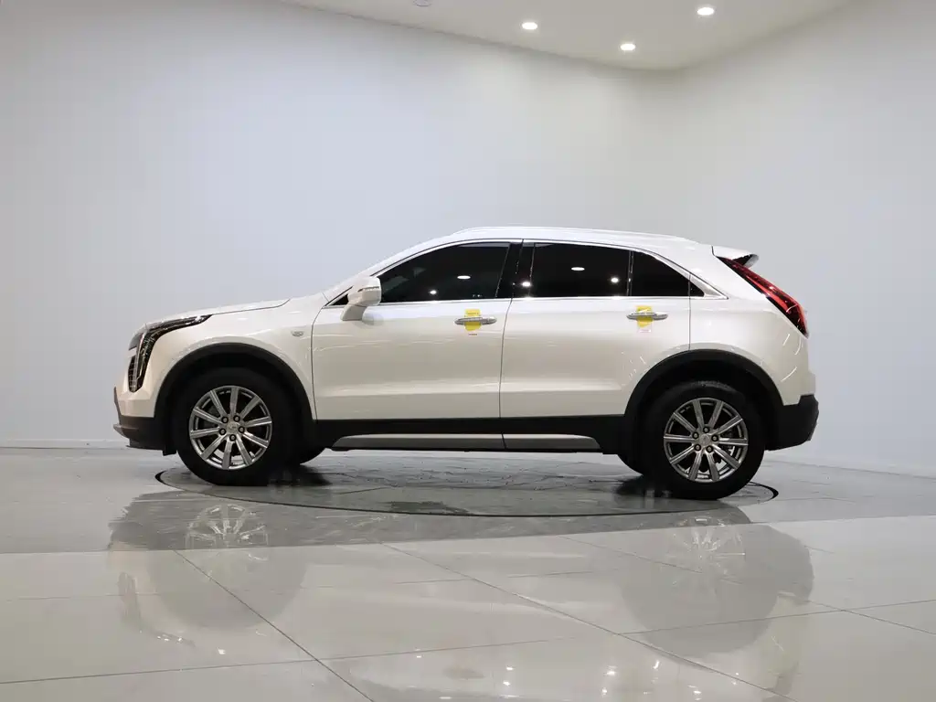 Cadillac XT4 2021 28T Lead
