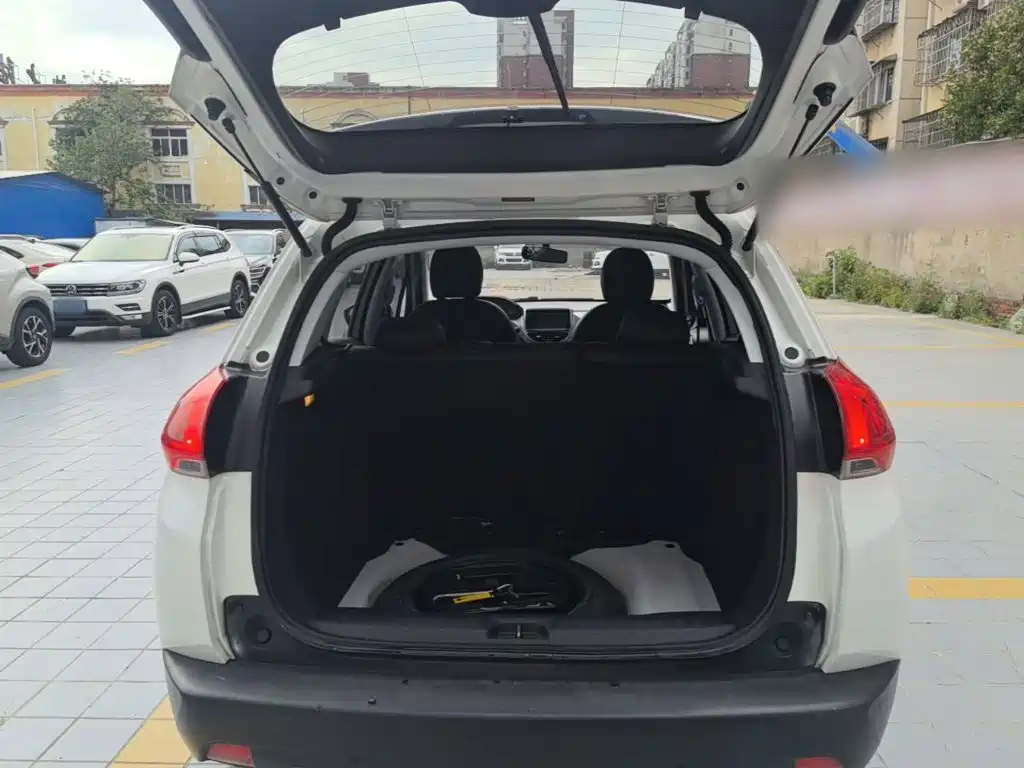Peugeot 2008 — миниатюра 19