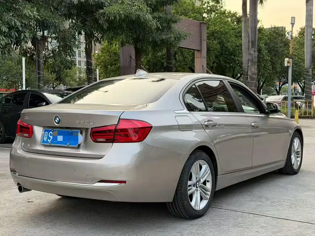BMW 3 Series — миниатюра 8