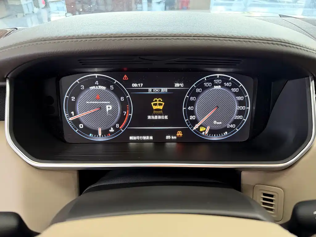 Land Rover Range Rover — миниатюра 13