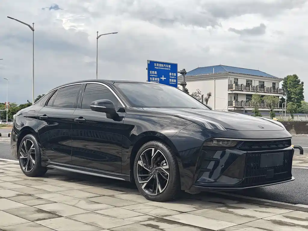 Lynk & Co 03 — миниатюра 3