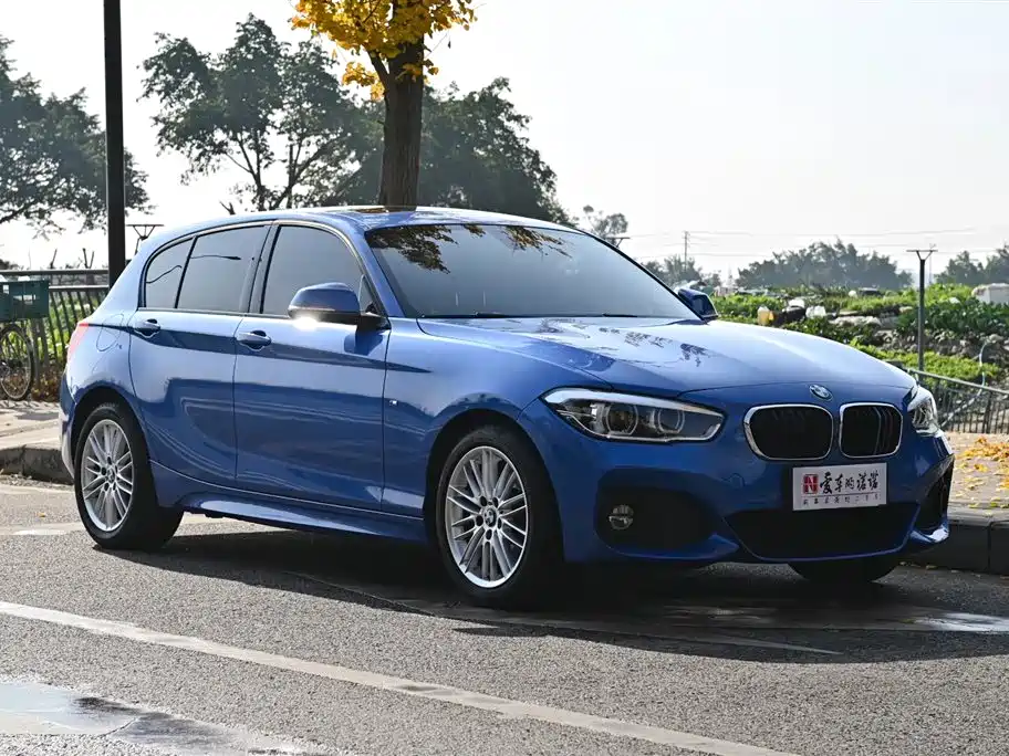 BMW 1 SERIES