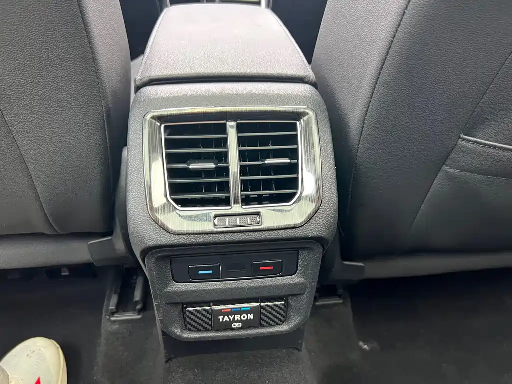 Volkswagen Tayron 2019 330TSI Luxury VI