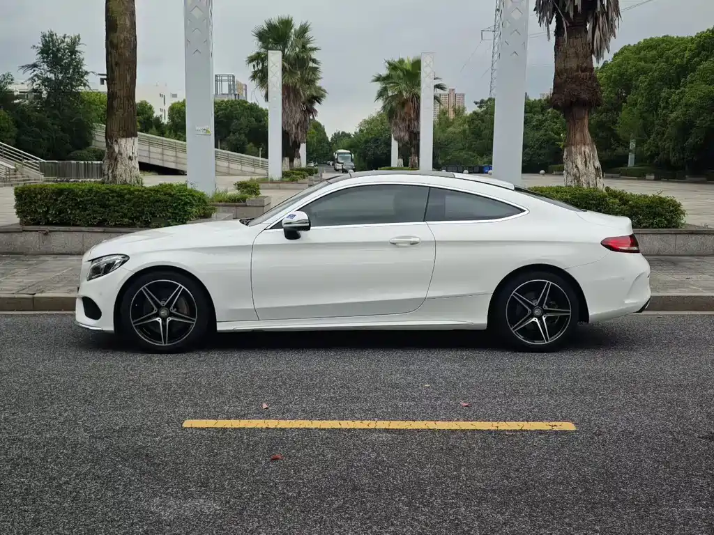Mercedes-Benz C-Class (Import) — миниатюра 5