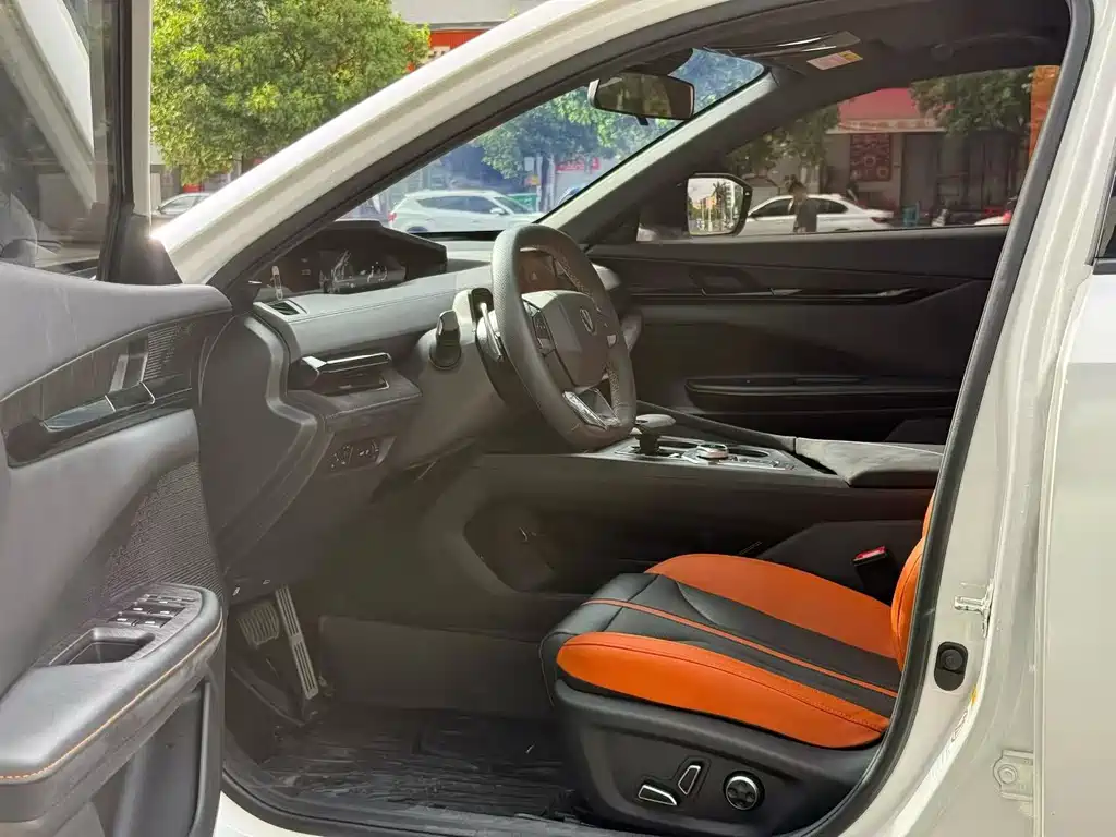 Changan UNI-V — миниатюра 4