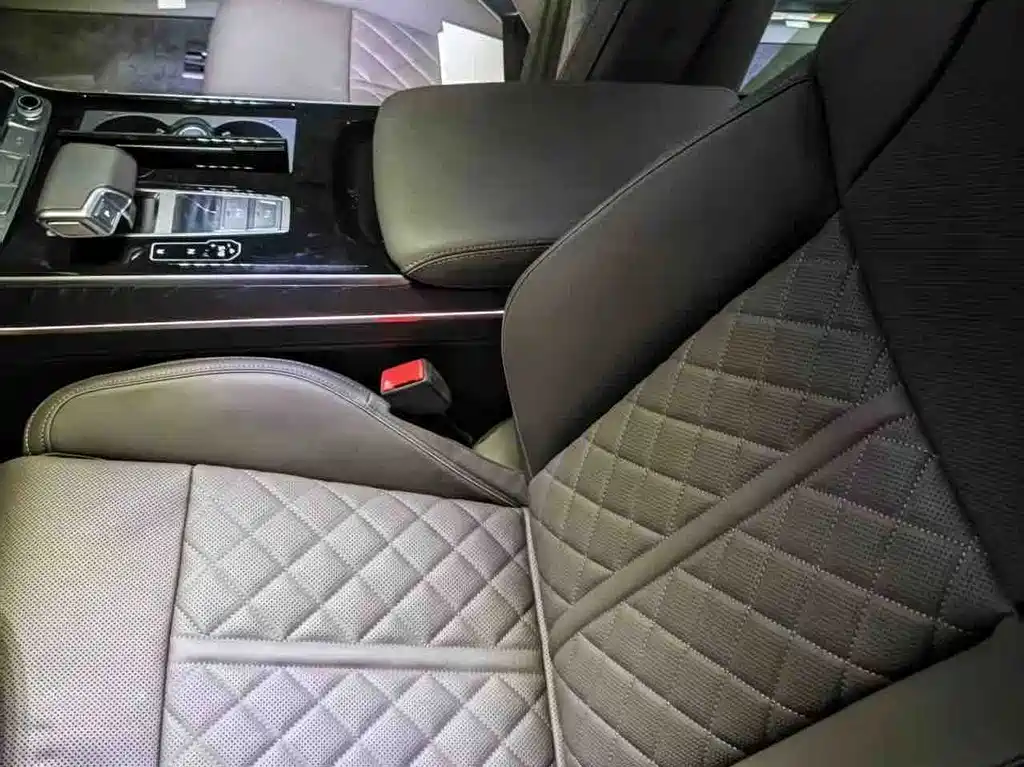 Audi A8 — миниатюра 15