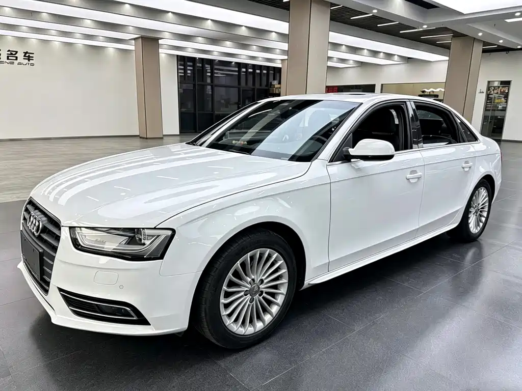 Audi A4L 2015