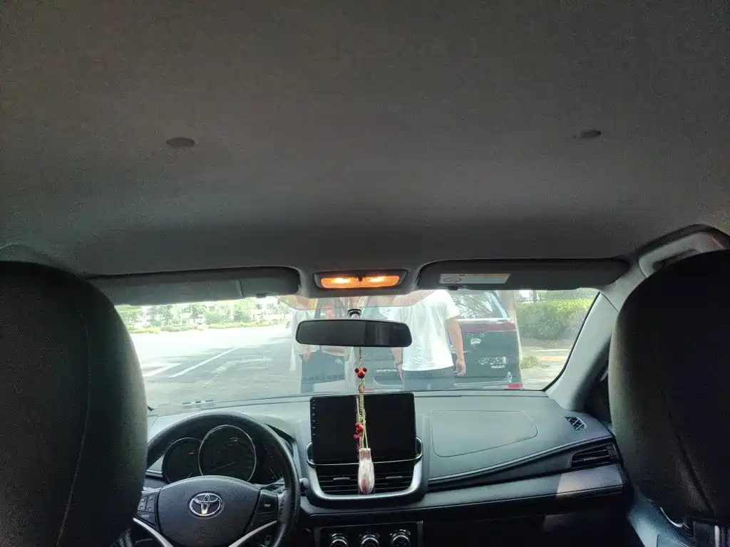 Toyota Yaris L — миниатюра 14