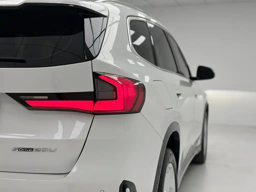 BMW X1 — миниатюра 10