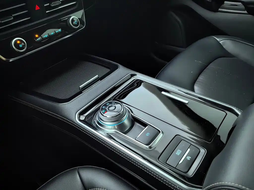 Ford Edge — миниатюра 24
