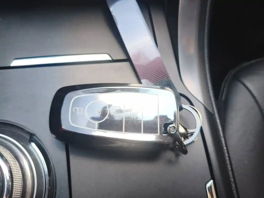 Ford Mondeo — миниатюра 12