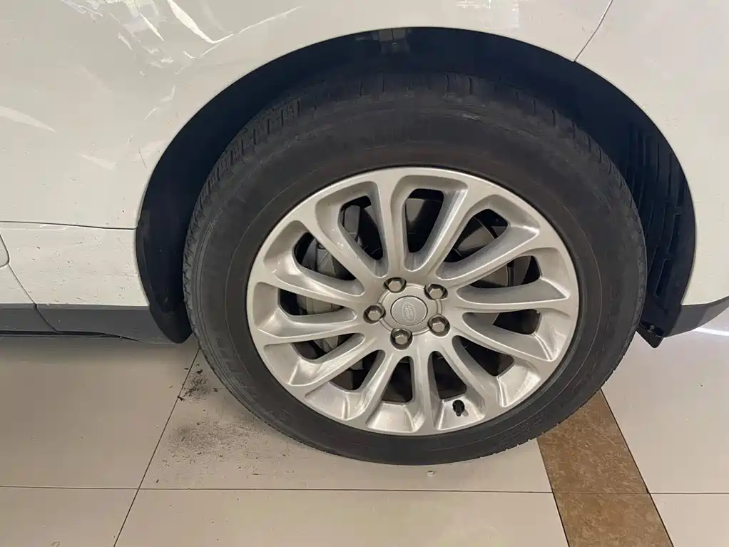 Land Rover Range Rover — миниатюра 5