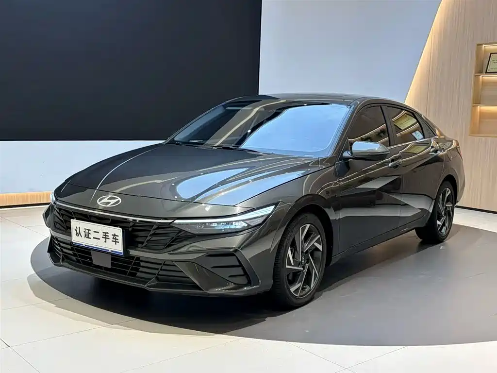 Hyundai Elantra 2025