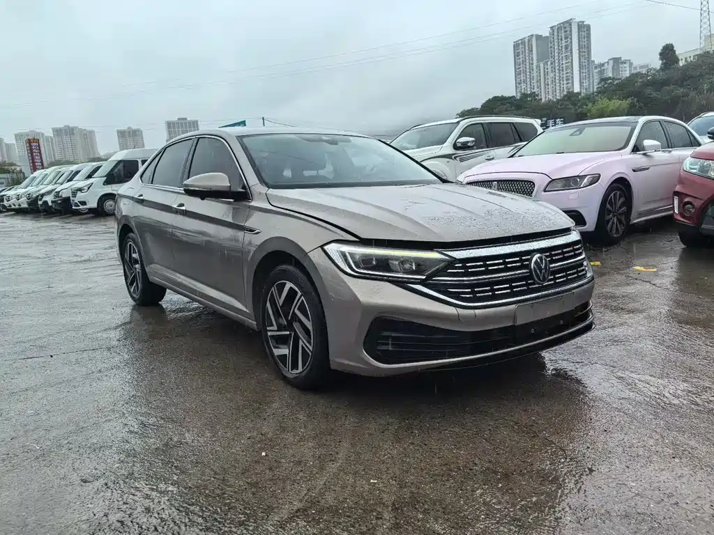 Volkswagen Sagitar 2022