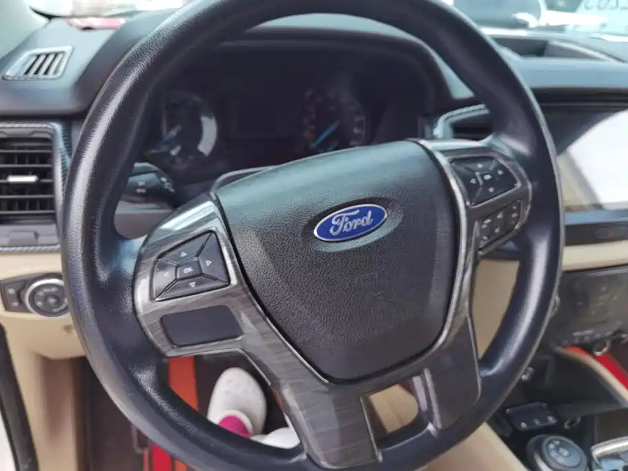 Ford Everest — миниатюра 15